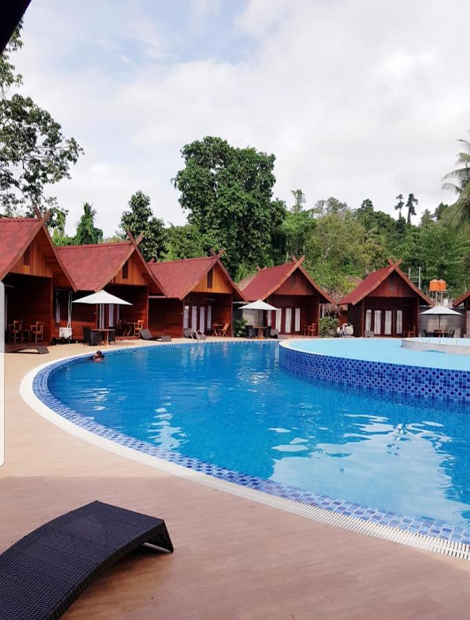 Korpak Villa & Resort Raja Ampat Waisai 外观 照片